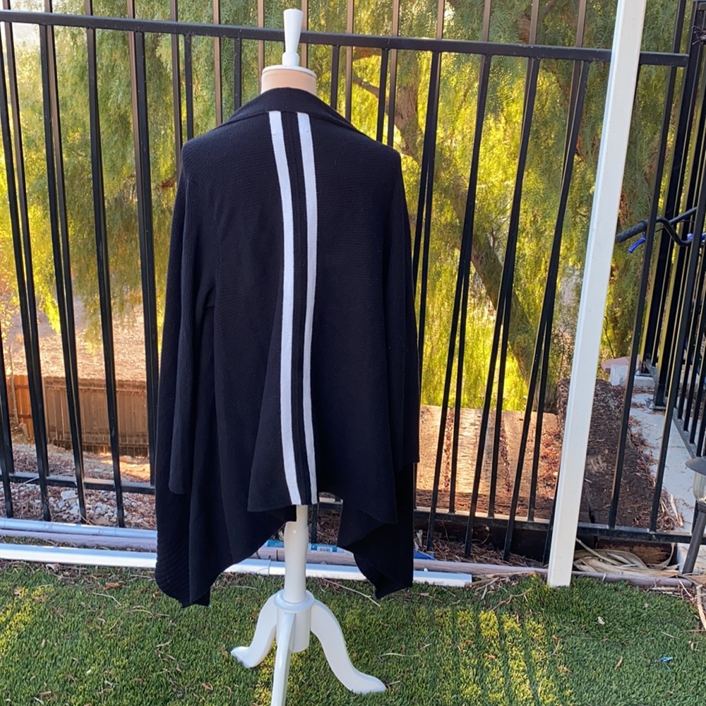 INC gorgeous open sweater/coverup - Picture 3 of 11